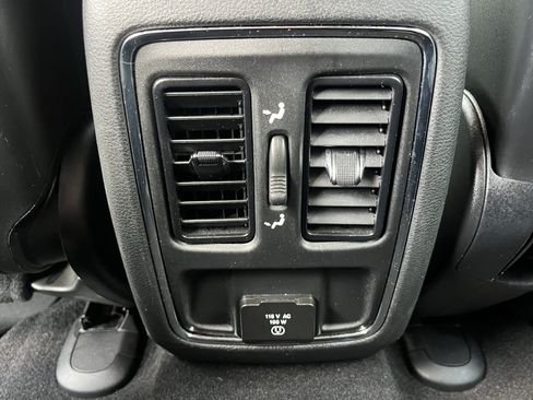 Used 2021 Jeep Grand Cherokee Laredo X RWD image 29