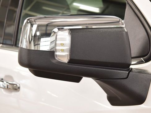 Used 2025 Chevrolet Silverado 1500 LTZ w/ LTZ Premium Package image 17