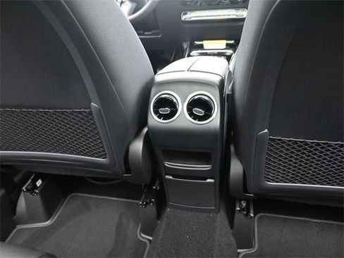 New 2025 Mercedes-Benz GLA 250 4MATIC image 24