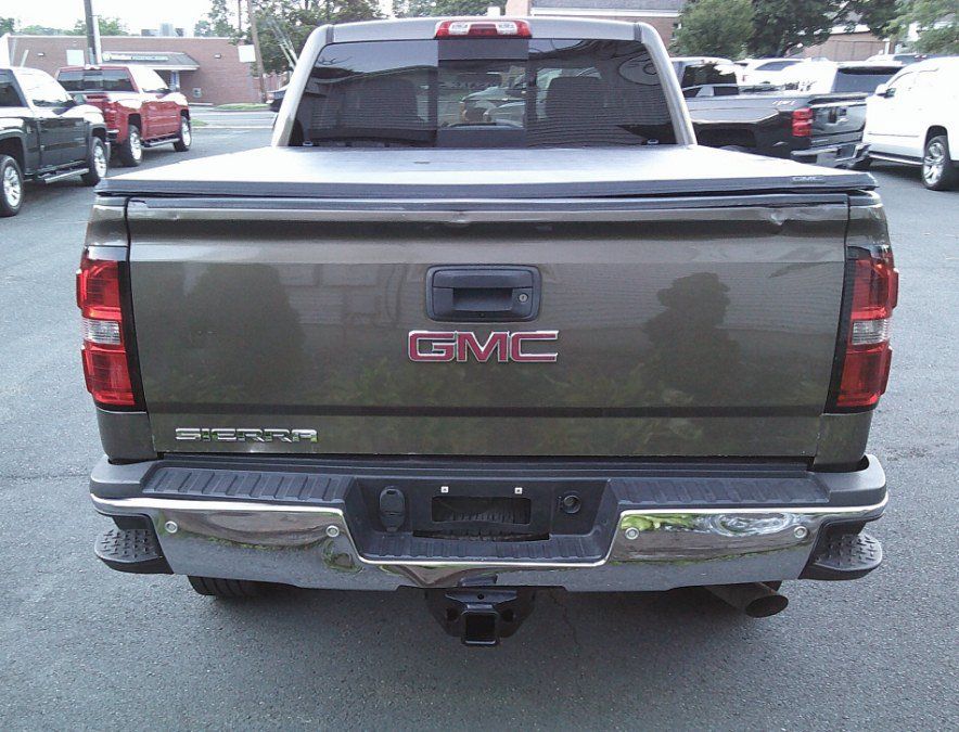 Used 2015 GMC Sierra 2500 SLT w/ Suspension Package, Off-Road AWD/4WD image 9