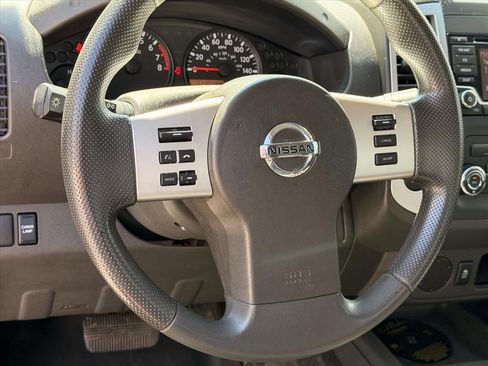Used 2018 Nissan Frontier S RWD image 14