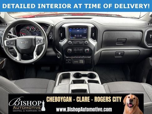 Used 2020 Chevrolet Silverado 1500 RST w/ RST Value Package AWD/4WD image 6