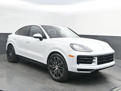 New 2026 Porsche Cayenne Coupe image 6