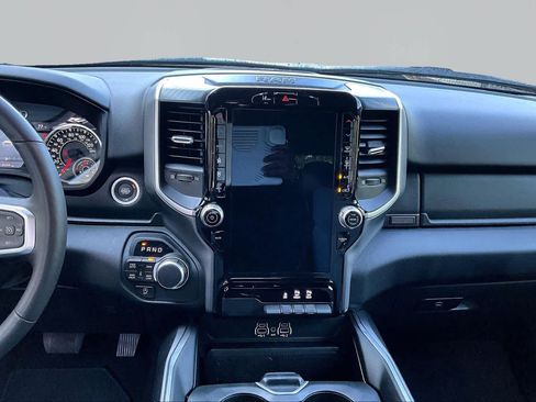 Used 2025 RAM 1500 Big Horn AWD/4WD image 7