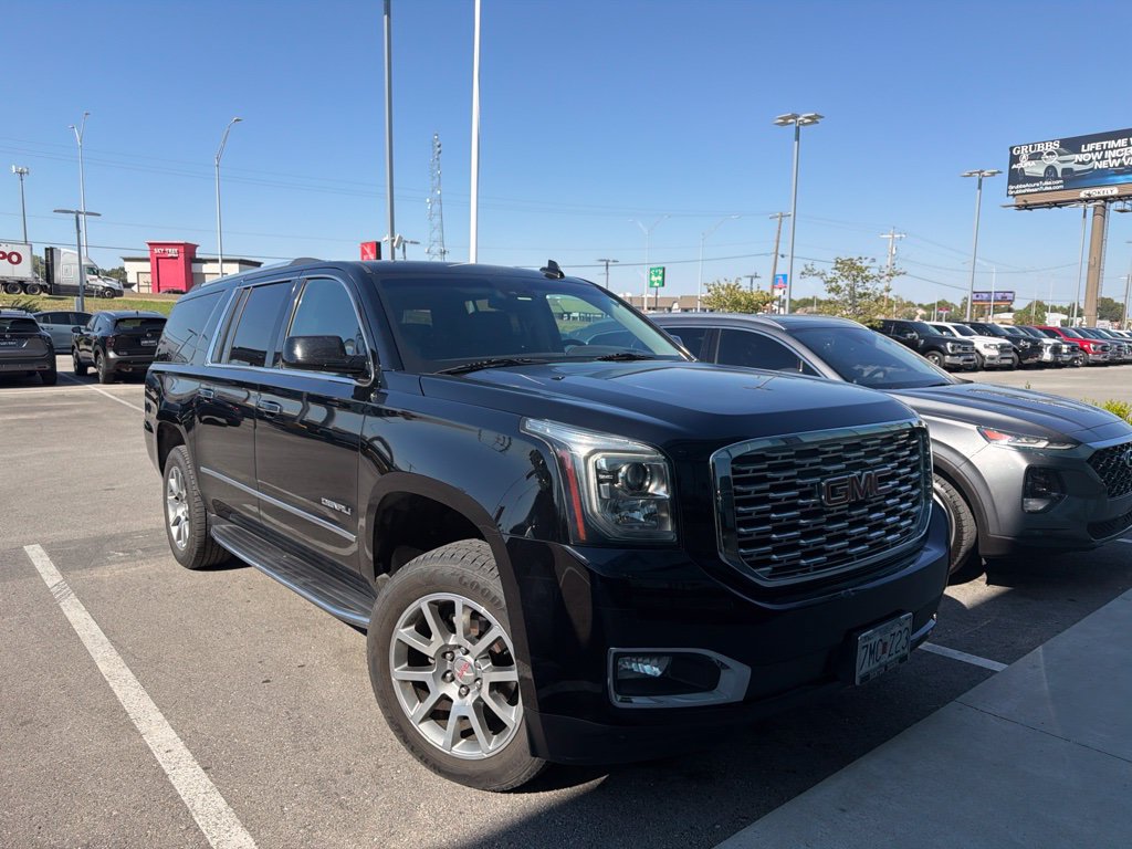 Used 2019 GMC Yukon XL Denali AWD/4WD image 1