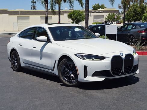 Used 2023 BMW i4 eDrive40 w/ Premium Package RWD image 2