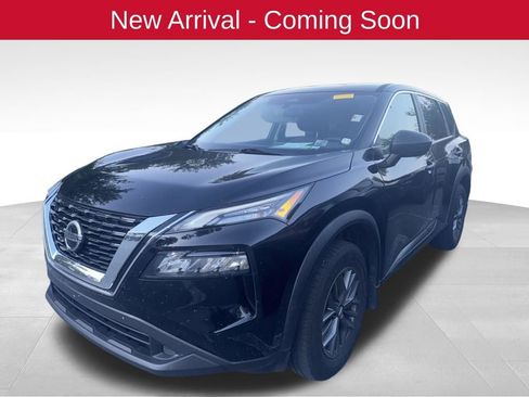 Used 2021 Nissan Rogue S FWD image 2