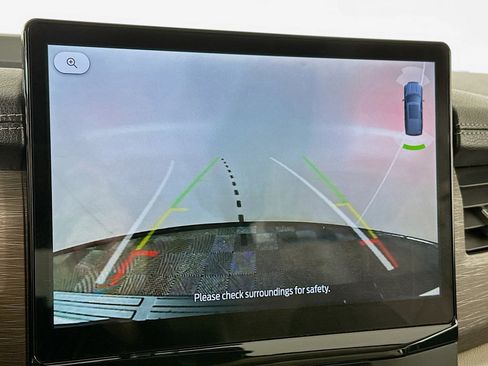 Used 2023 Ford Expedition Limited image 13