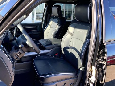 Used 2025 RAM 2500 Laramie w/ Sport Appearance Package image 8