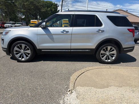 Used 2018 Ford Explorer Limited AWD/4WD image 5