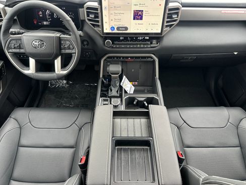 New 2026 Toyota Tundra Limited AWD/4WD image 9