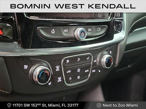 Used 2023 Chevrolet Traverse Premier image 18