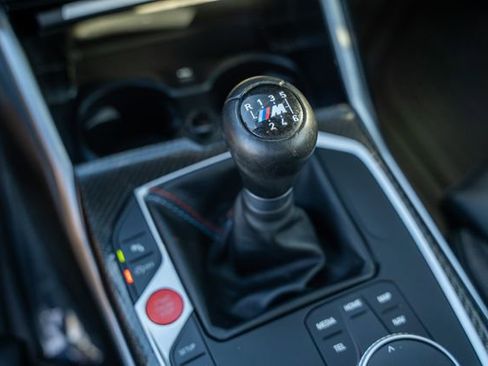 Used 2024 BMW M2 w/ Lighting Package image 32