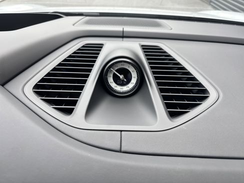 New 2025 Porsche Macan 4S Electric image 20