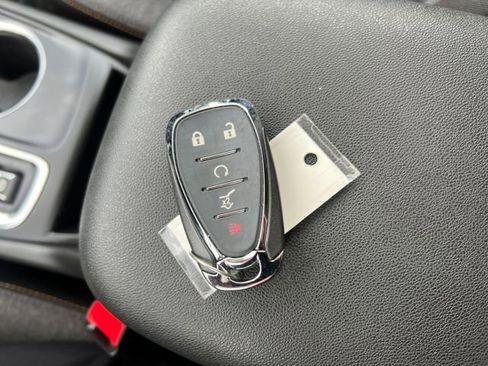 Certified 2023 Chevrolet Equinox LT w/ Driver Convenience Package image 28