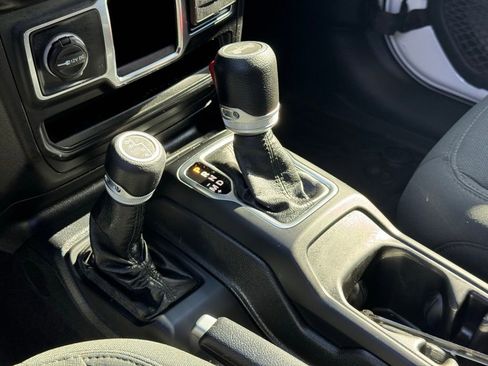 Used 2021 Jeep Wrangler Sport image 15