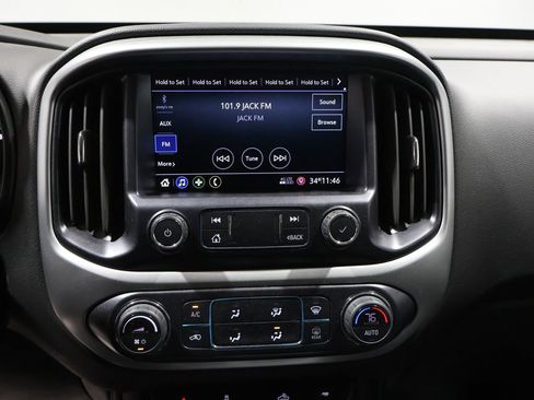 Used 2022 Chevrolet Colorado LT w/ Luxury Package image 25