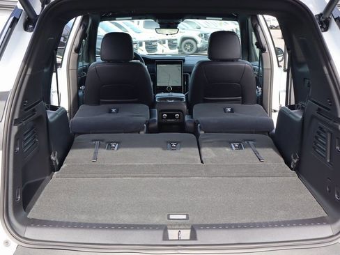 New 2026 GMC Acadia AT4 w/ Luxury Package AWD/4WD image 21