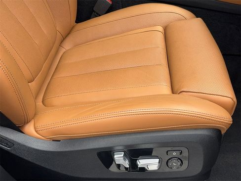 Used 2022 BMW X5 xDrive40i w/ M Sport Package image 47