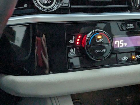 Used 2022 Nissan Pathfinder Platinum w/ Cargo Package image 17