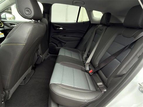 New 2026 Chevrolet Trax LT image 20