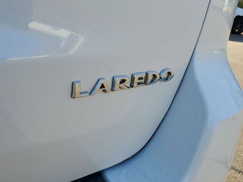 Used 2019 Jeep Grand Cherokee Laredo image 7