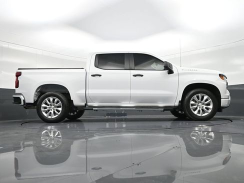 Used 2024 Chevrolet Silverado 1500 Custom image 29