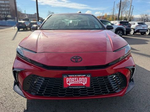 New 2026 Toyota Camry Hybrid image 3