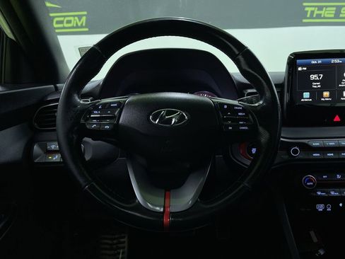 Used 2020 Hyundai Veloster Turbo image 20