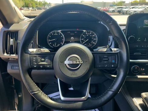 Used 2023 Nissan Pathfinder SL w/ SL Premium Package AWD/4WD image 31