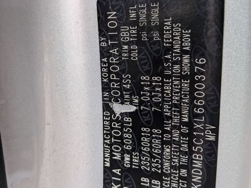 Used 2020 Kia Sedona EX FWD image 36