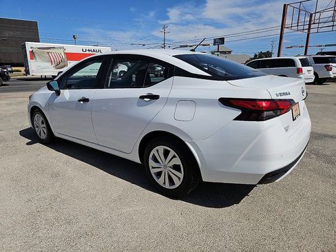 Used 2023 Nissan Versa S FWD image 4