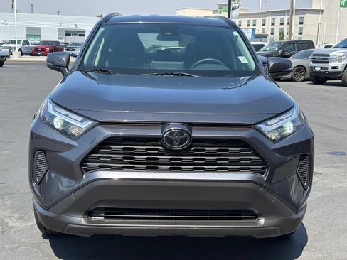 Used 2025 Toyota RAV4 XLE AWD/4WD image 2
