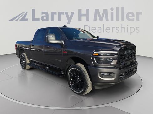 New 2026 RAM 2500 Laramie AWD/4WD image 7