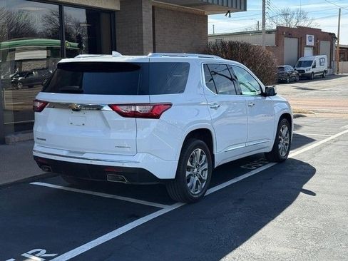 Used 2019 Chevrolet Traverse Premier w/ Driver Confidence II Package image 3