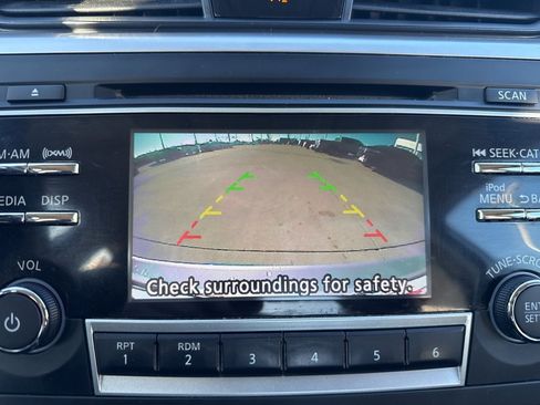 Used 2017 Nissan Altima 2.5 SV image 14