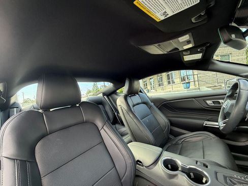 Used 2025 Ford Mustang GT Premium RWD image 27
