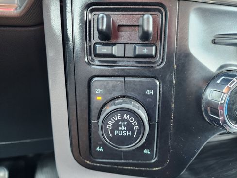 Used 2024 Ford F150 Lariat w/ FX4 Off-Road Package AWD/4WD image 30