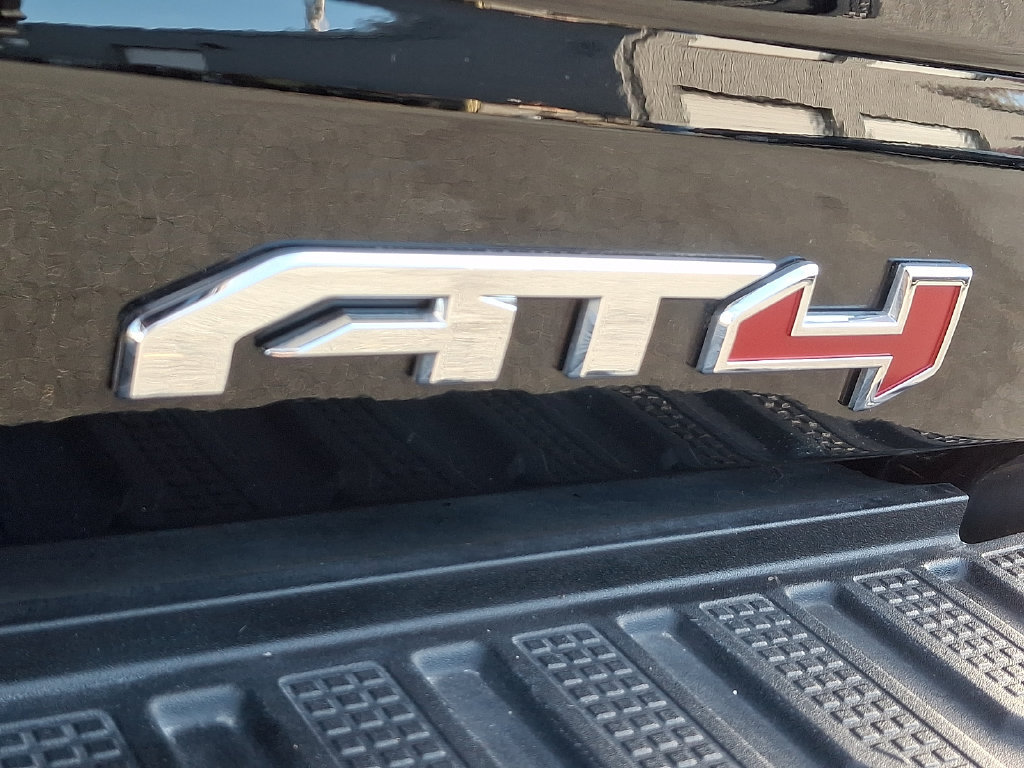 Used 2026 GMC Sierra 2500 AT4 w/ AT4 Premium Plus Package AWD/4WD image 33