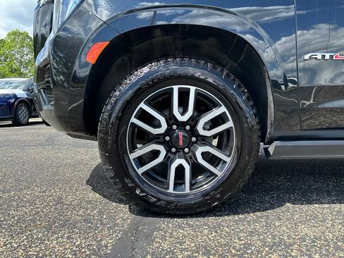 Used 2021 GMC Yukon XL AT4 w/ AT4 Premium Plus Package AWD/4WD image 22