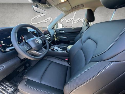 New 2026 Nissan Pathfinder SL image 19