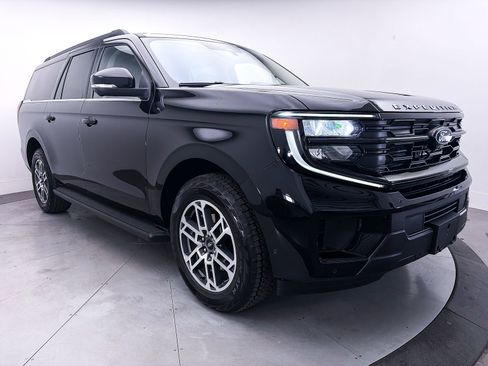 Used 2025 Ford Expedition Max Active AWD/4WD image 11
