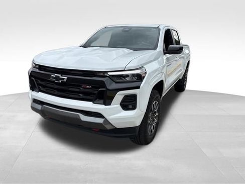 Used 2023 Chevrolet Colorado Z71 w/ Z71 Convenience Package 2 AWD/4WD image 1