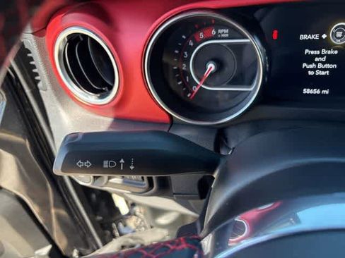 Used 2021 Jeep Wrangler Unlimited Rubicon image 16