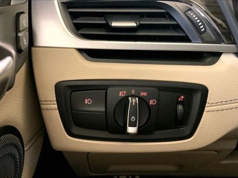 Used 2020 BMW X1 xDrive28i w/ Premium Package image 34