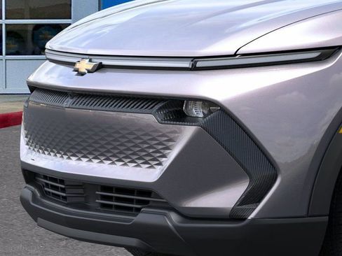 New 2026 Chevrolet Equinox EV LT image 13