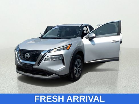 Used 2022 Nissan Rogue SV FWD image 11