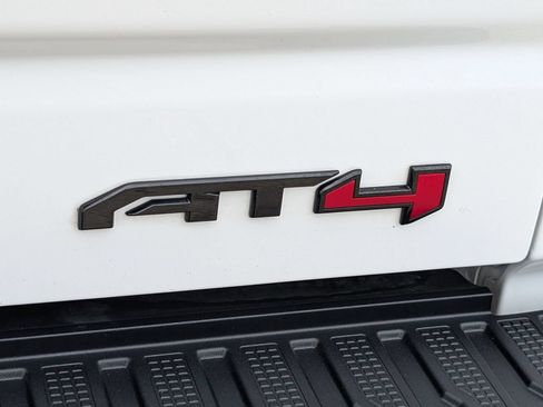 Used 2023 GMC Sierra 1500 AT4 w/ AT4 Premium Package AWD/4WD image 8