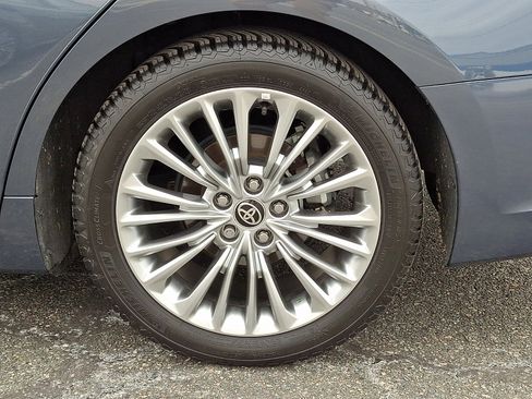 Used 2021 Toyota Avalon Limited w/ Advanced Safety Package image 8