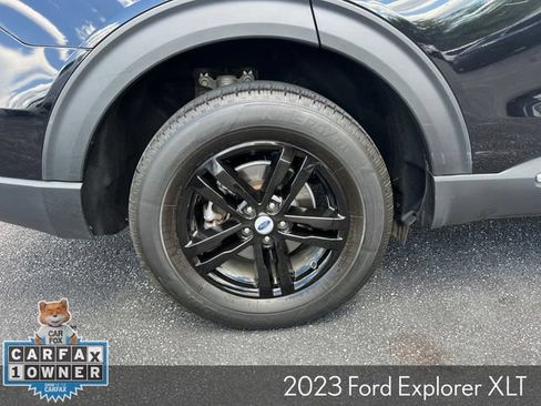 Used 2023 Ford Explorer XLT w/ Equipment Group 202A AWD/4WD image 31